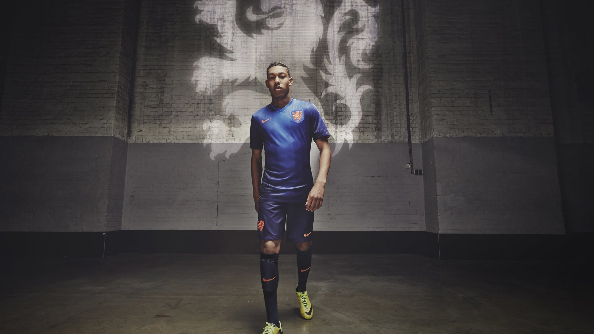 开云体育中国-阿圭罗魔笛奏响，莱比锡红牛逆转希腊的战术革命